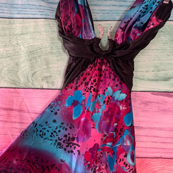 JOLIE silk satin halter v neck bold multicolour floral prom/formal dress. - Picture 14 of 14